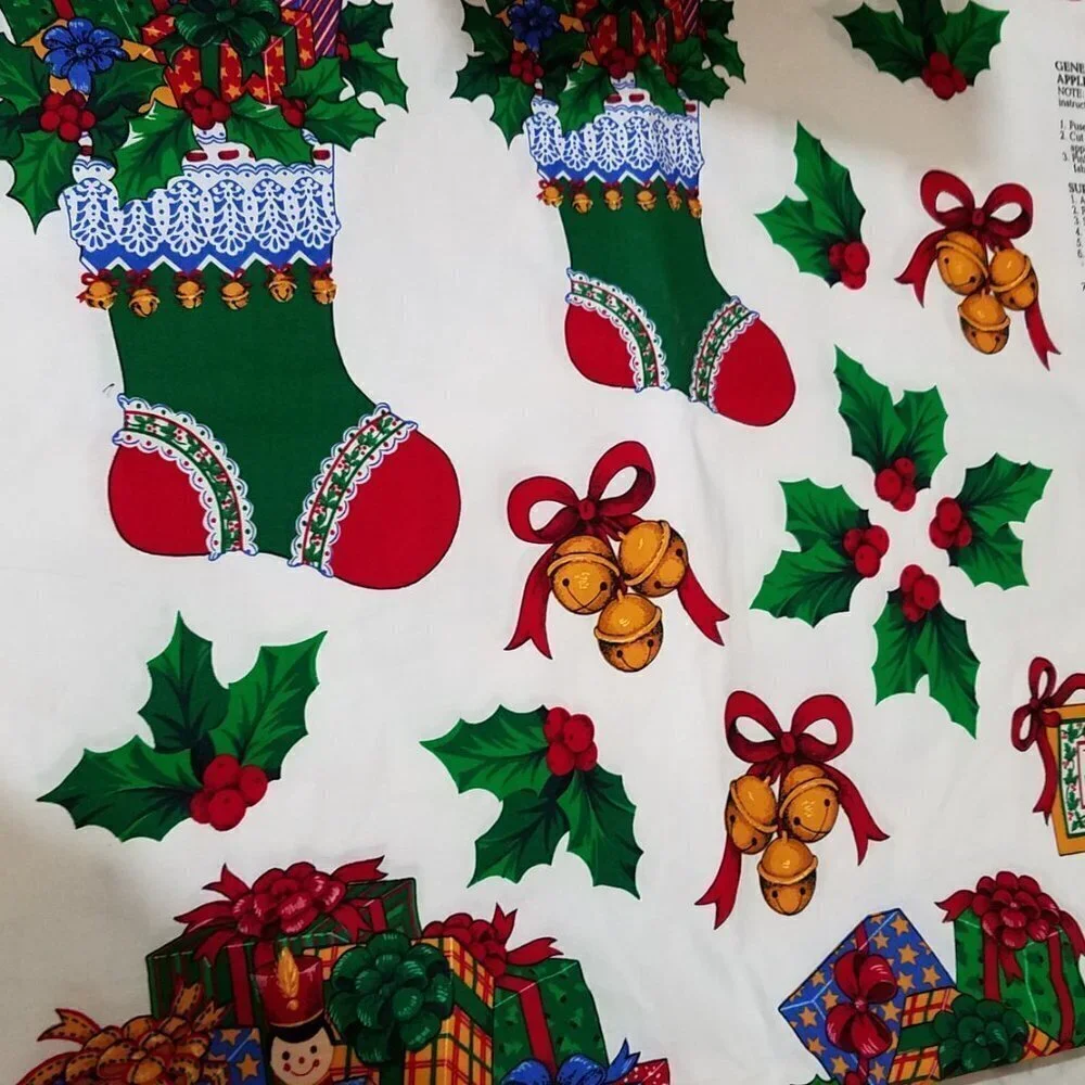 Cranston Print Works Co. Fabric Holiday Gifts Appliques 1 Yard 45